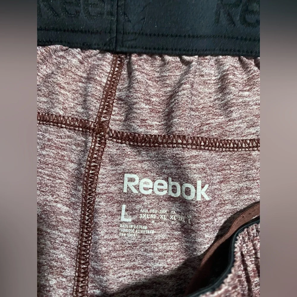 REEBOK Men’s Classic Fit Short Large L with Pockets